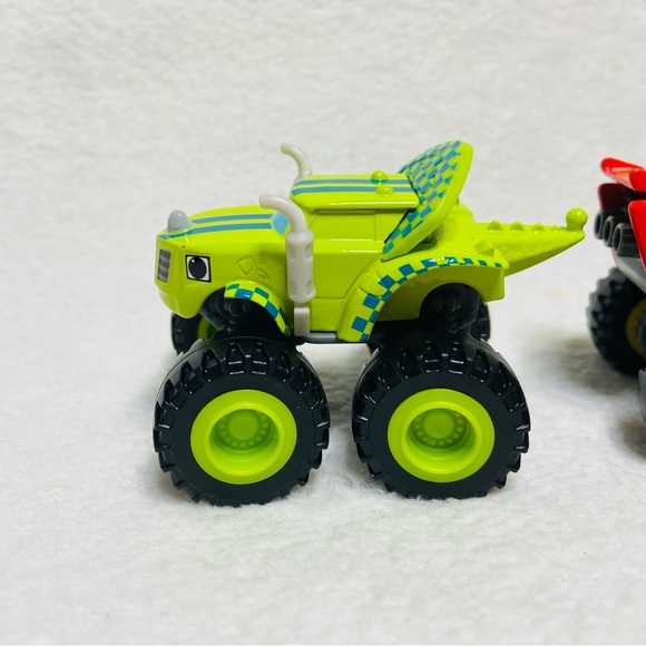 3” Blaze and the Monster Machines Diecast Trucks Zag + Blaze - Picture 9 of 11